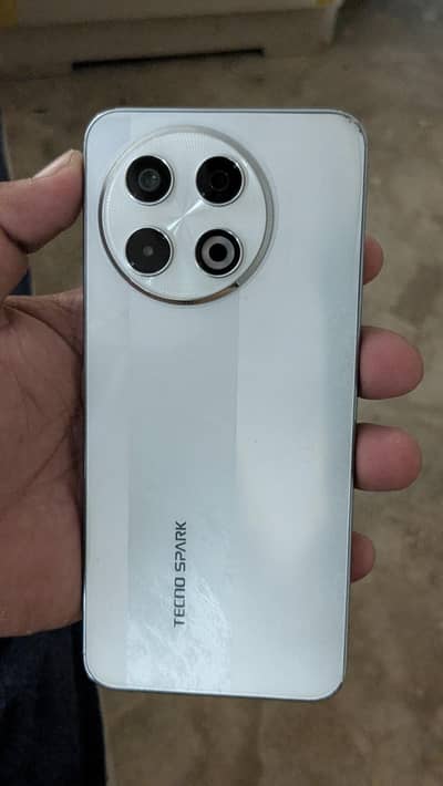 Tecno SPARK 30 Pro