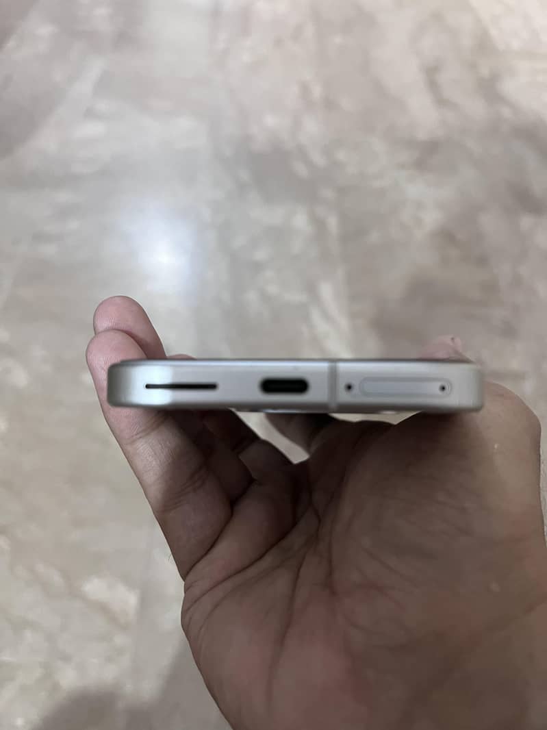 Google Pixel 9 4