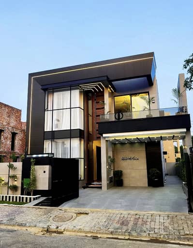 10 Marla Desighner House Available For Rent In Sector B With Lawn