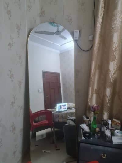 standing mirror