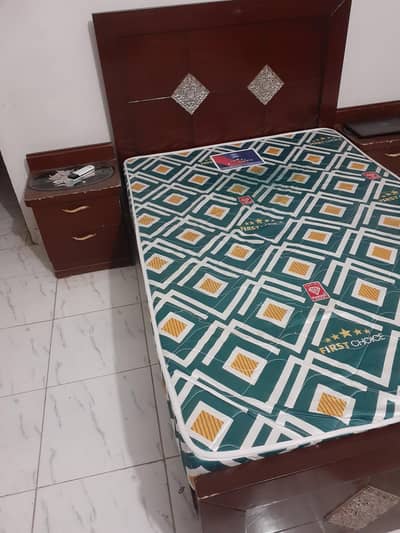 Single bed with Dimand mattress