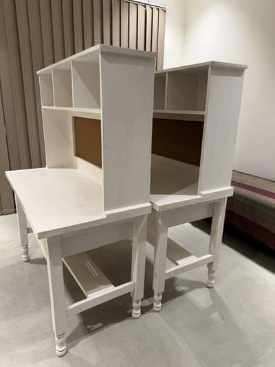Kids study table