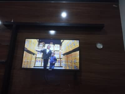 TCL LED for sale in excellent condition
