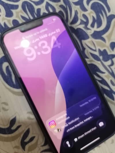 Apple iPhone 13