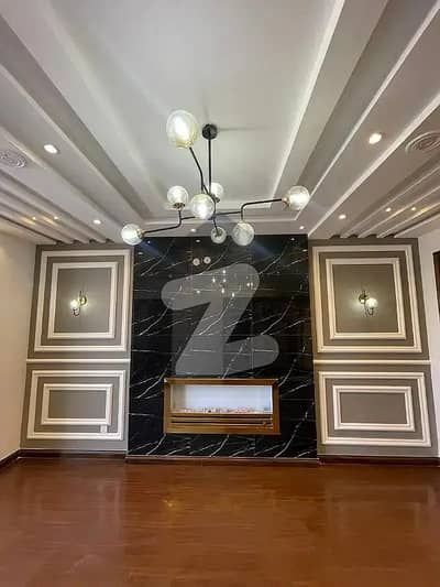 Upper Portion Of 10 Marla House Available For Rent In Bahria Town Lahore