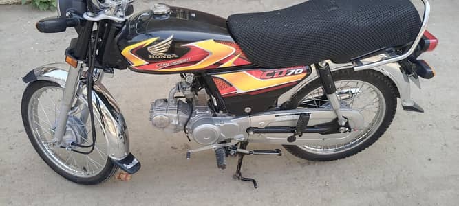 honda CD 70. . . . 25/26 model