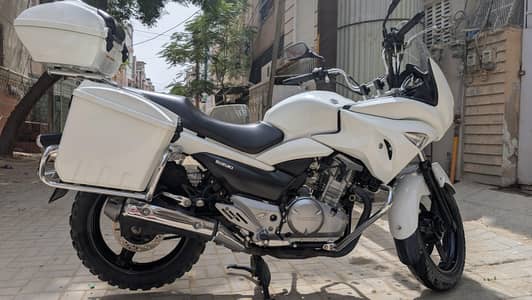 Suzuki Inazuma 250 Michelin back tyre