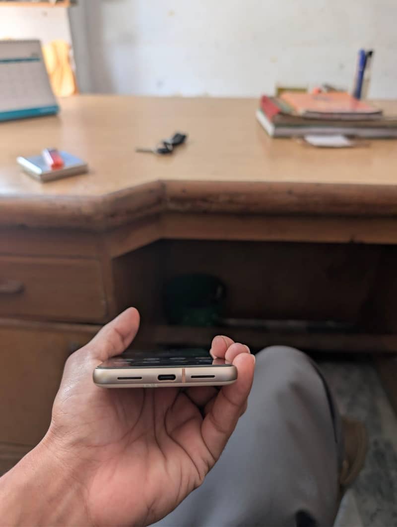 Google Pixel 8 2