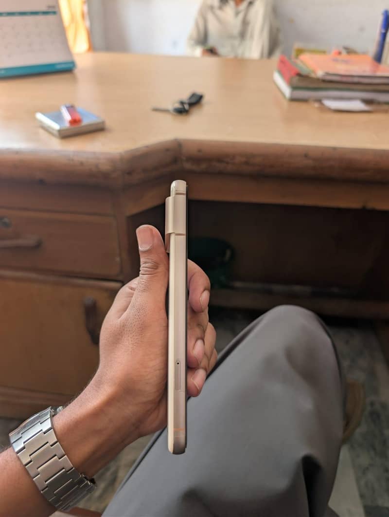 Google Pixel 8 5