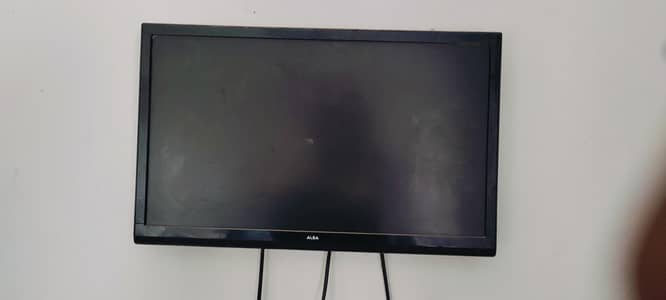 LCD TV PANEL DAMAGED DOES TURN ON