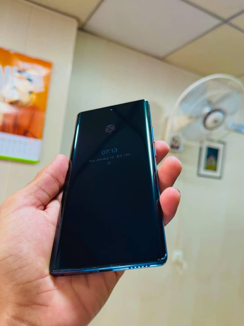 Tecno Spark 20 Pro Plus 6