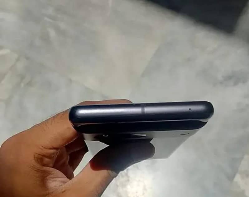 Google Pixel 7 4