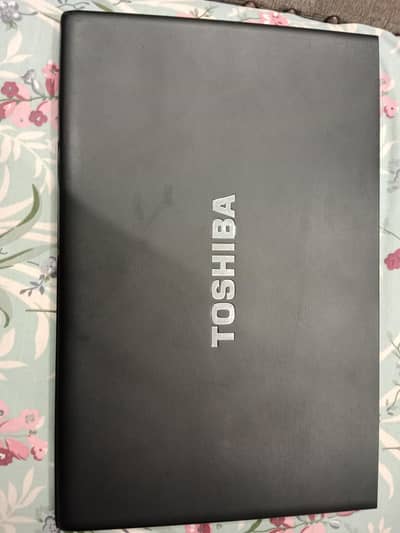 broken screen laptop for sale . urgent payment. TOSHIBA TECRA . I5VPRO