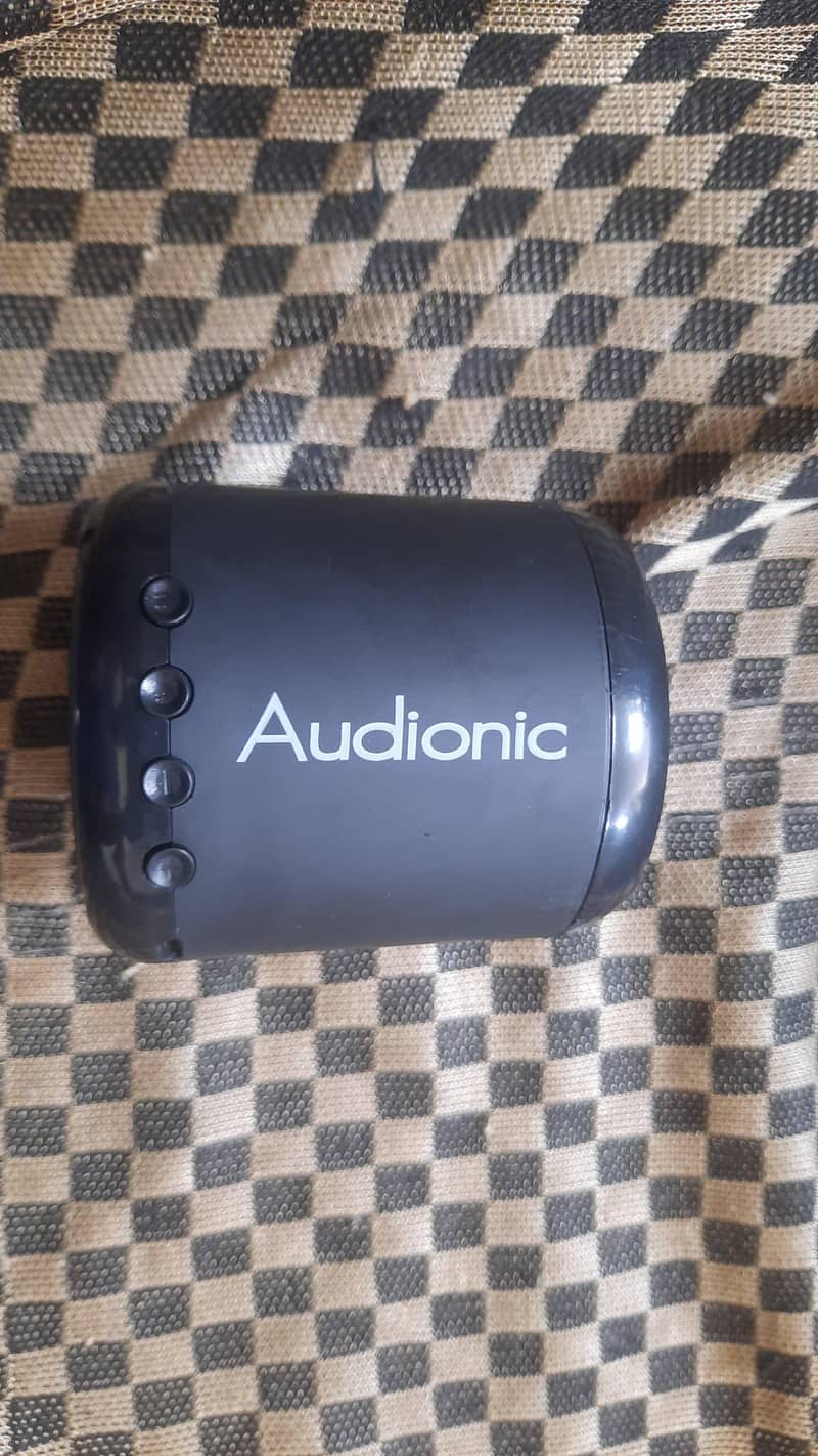 audionic or JBL 1