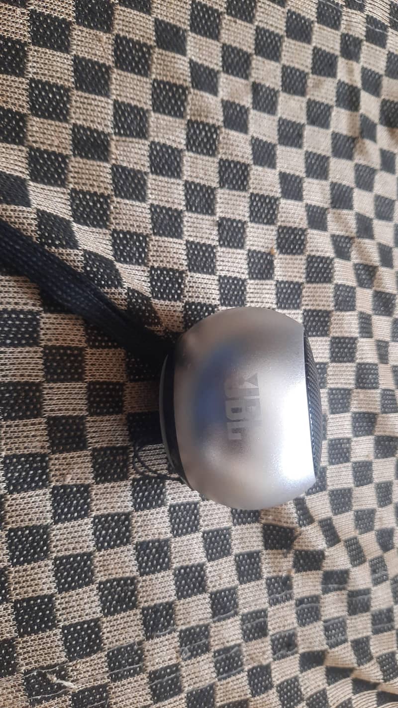 audionic or JBL 4