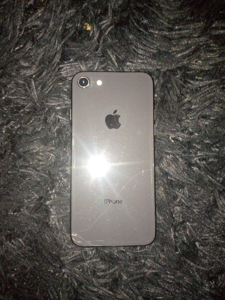 Apple iPhone 8 0