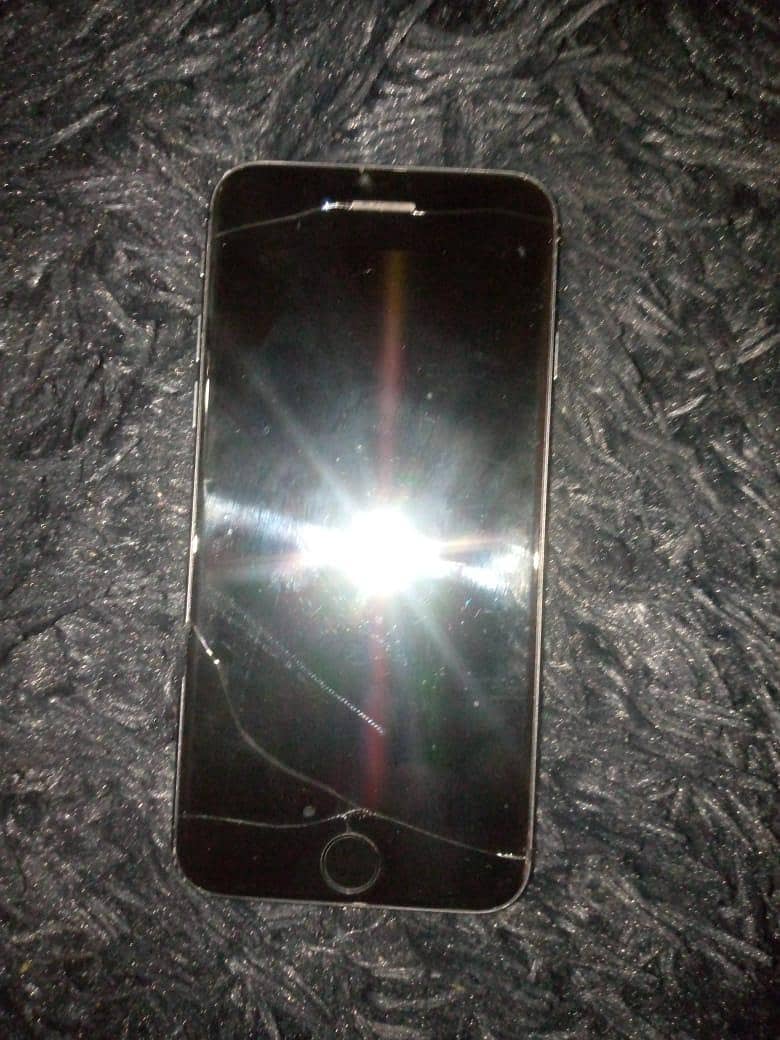 Apple iPhone 8 1