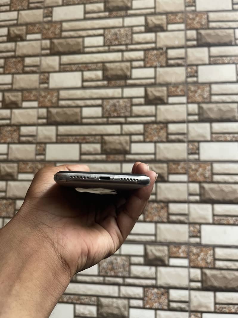iPhone X 3
