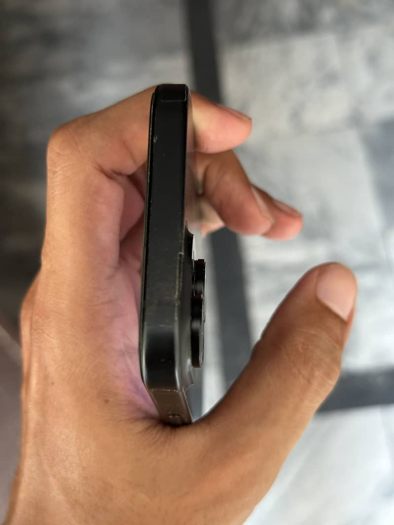 Apple iPhone 15 5