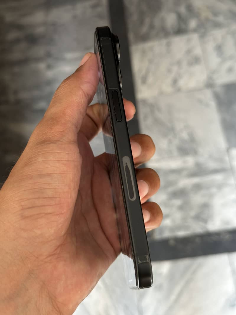 Apple iPhone 15 7