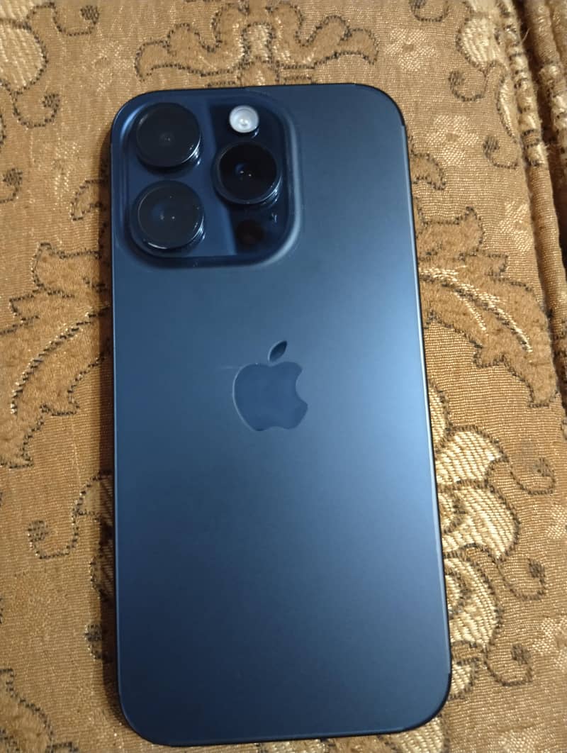 Apple iPhone 15 Pro 0