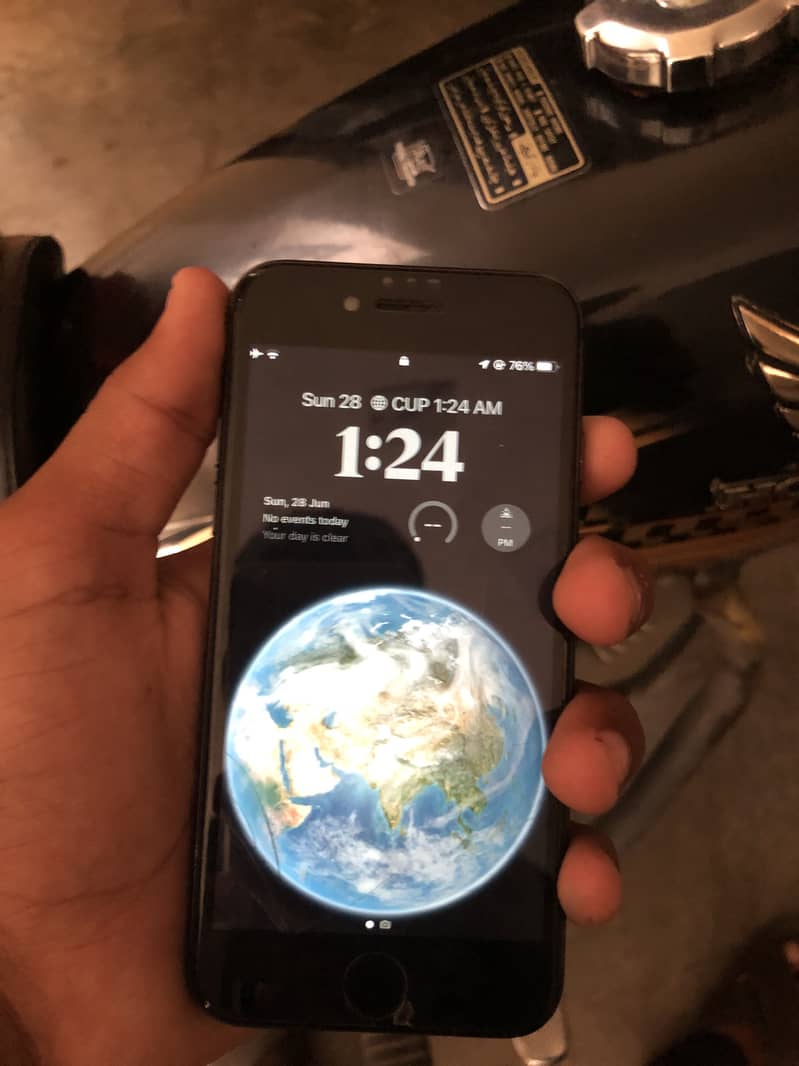 Apple iPhone 8 2