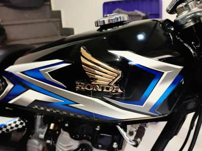 Honda CG 125 2024/2025 Model  Black Febulus Condition  Gift For Lover
