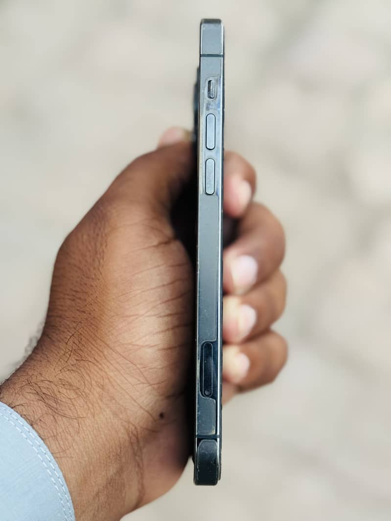 Apple iPhone 12 Pro 0