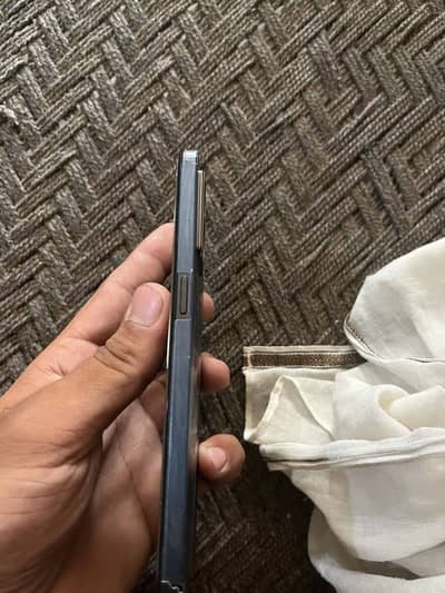 OPPO F21 Pro
