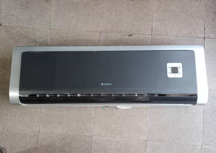 Gree 1.5 ton split AC  Big throw model