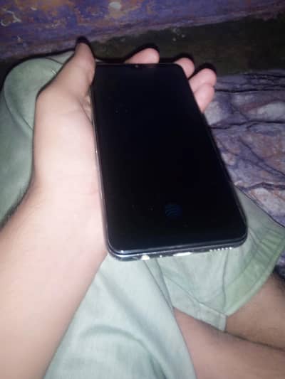 Vivo S1 bilkul saaf sutra hai ok ki condition mein