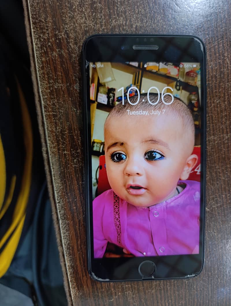 Apple iPhone 7 Plus 3