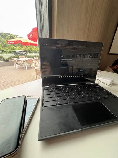 lenovo chrome book 03097754596 touch screen foldable gud battery time