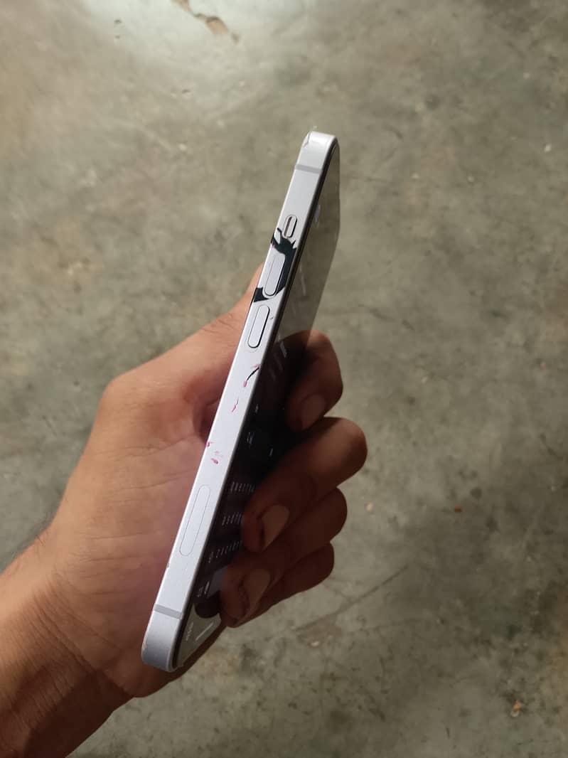 Apple iPhone 14 0