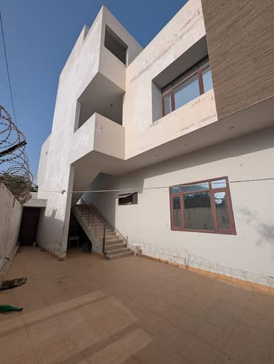 Prime Location Upper Portion Of 400 Square Yards Available In Gulistan-e-Jauhar - Block 1