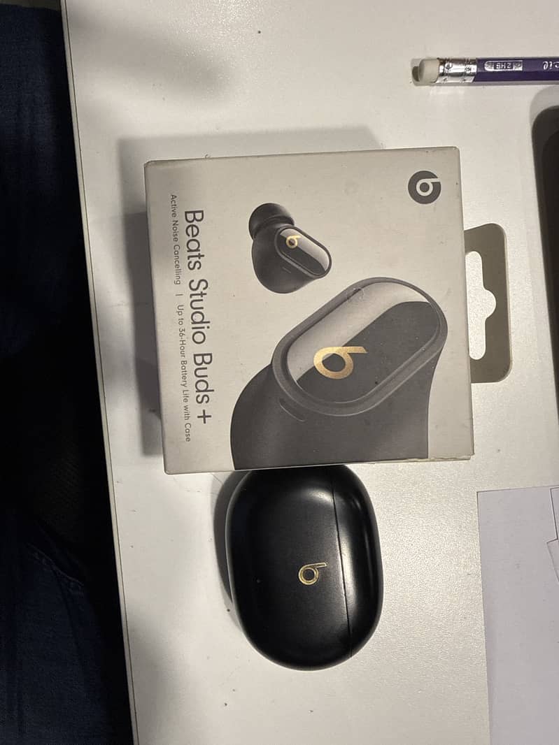 Earbuds 0