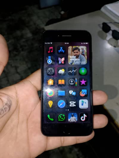 Apple iPhone SE