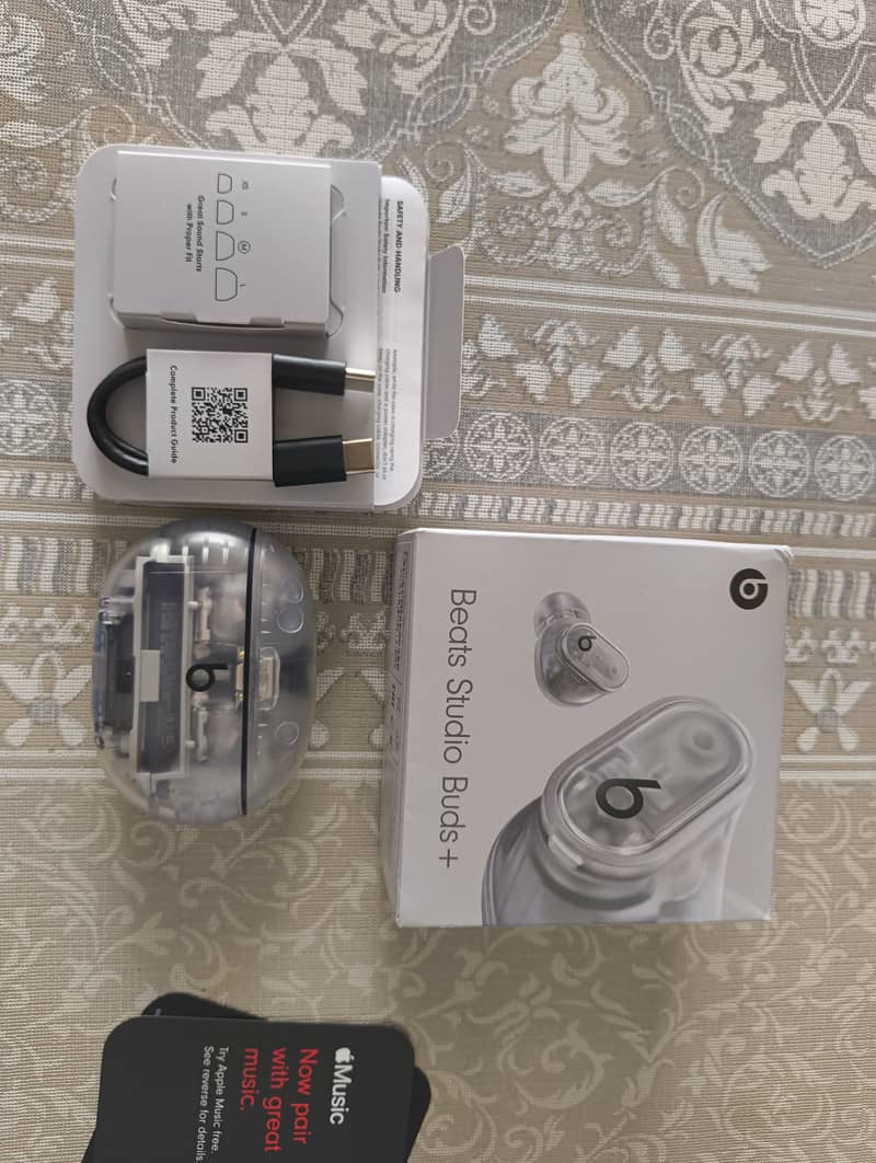 Beats Studio Buds plus 0