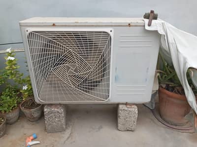 Non-Inverter Split - Urgent Sale