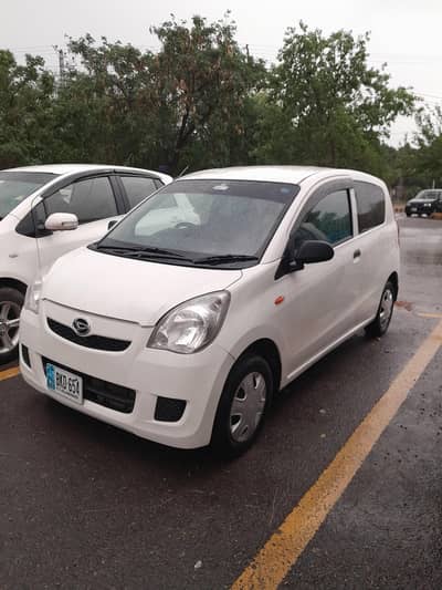 Daihatsu Mira 2012