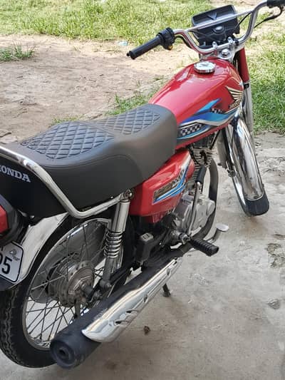 Honda 124 model 23/24 contact num:03175088747