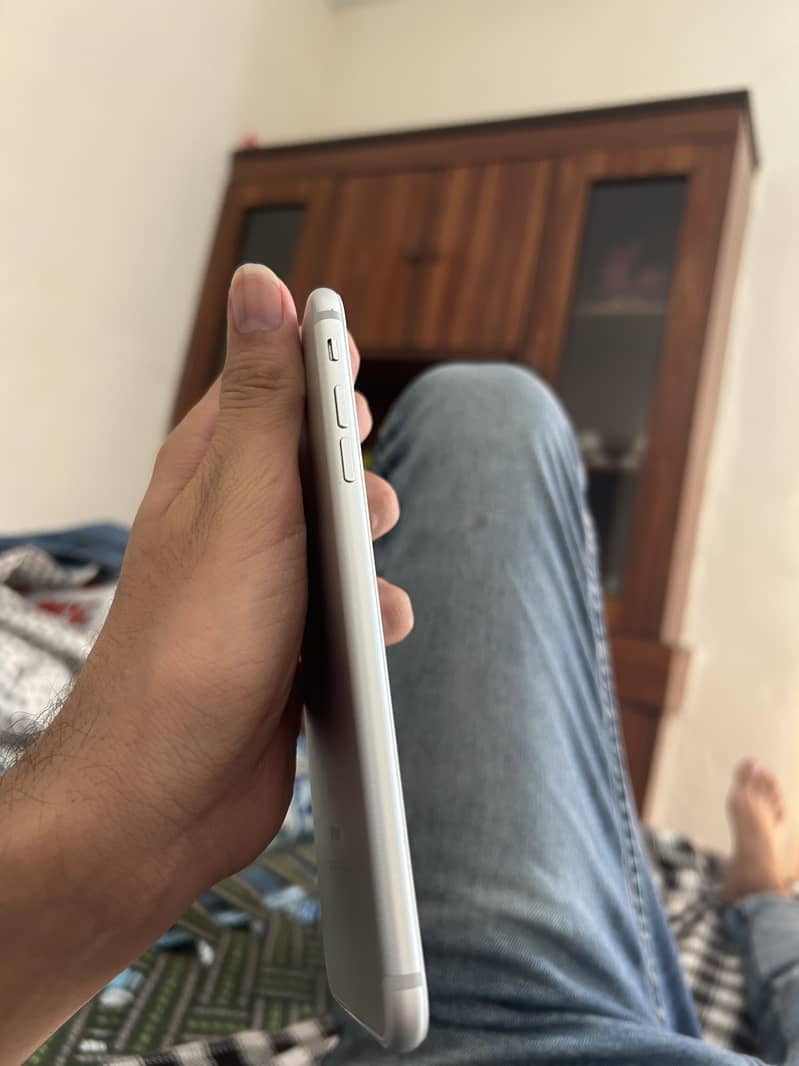 Apple iPhone 7 Plus 1