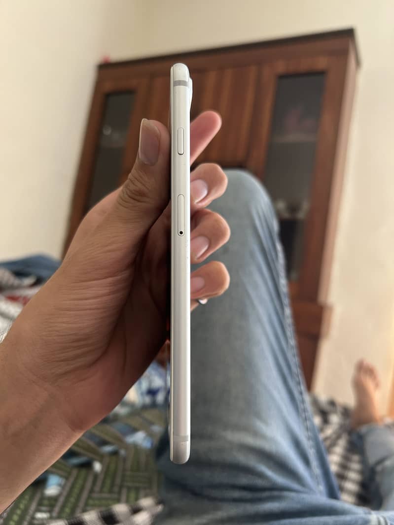 Apple iPhone 7 Plus 2