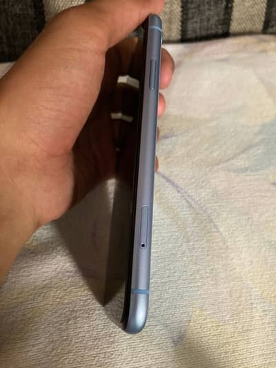 Apple iPhone XR