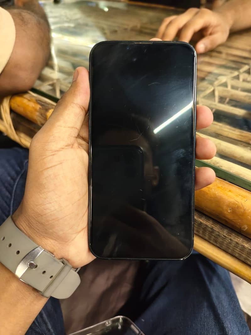 Apple iPhone 13 3