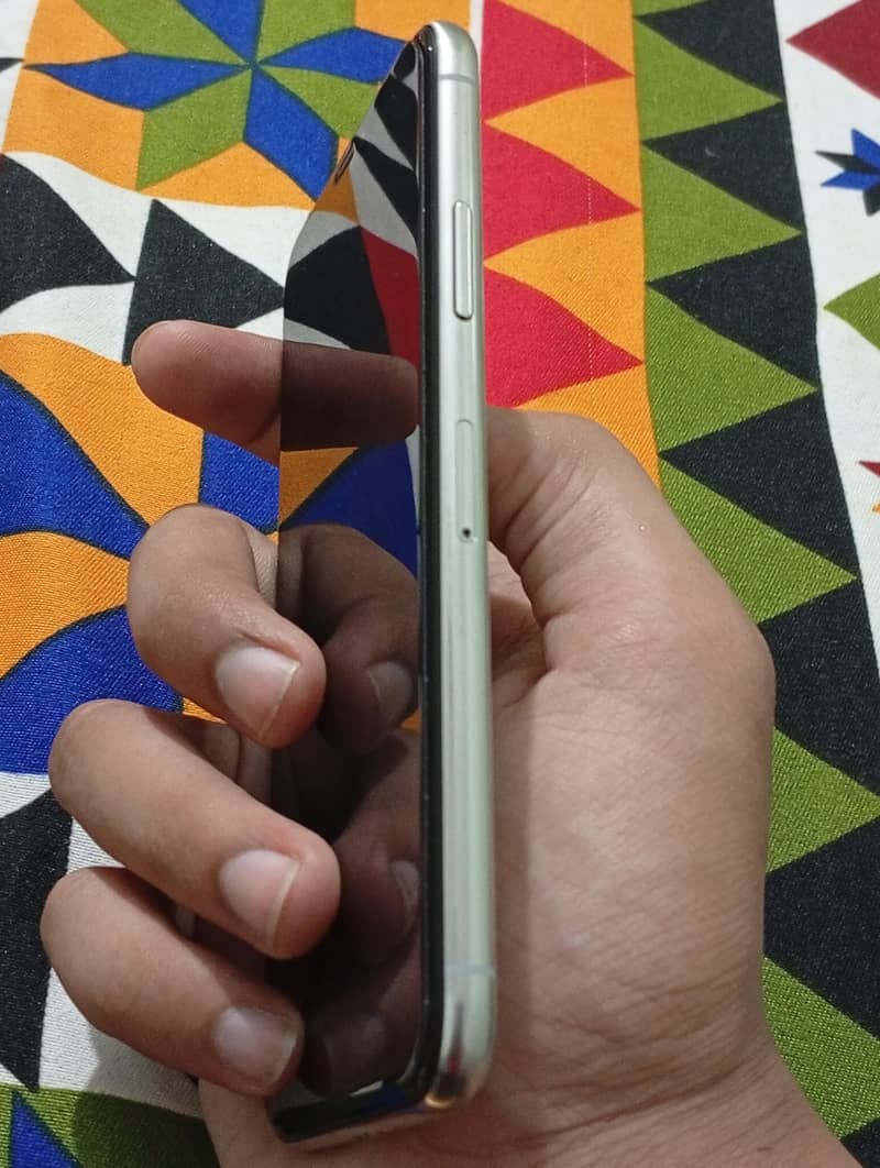 Apple iPhone X 3