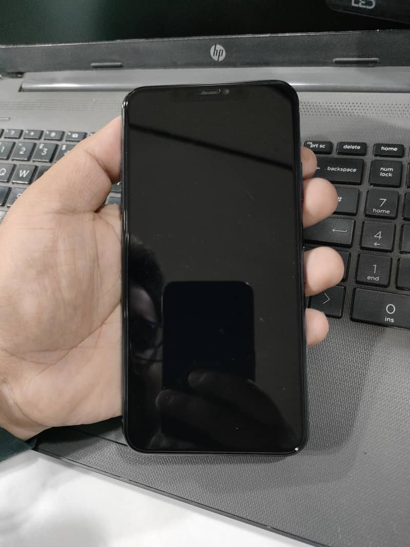 Apple iPhone 11 Pro Max | Factory Unlock 1