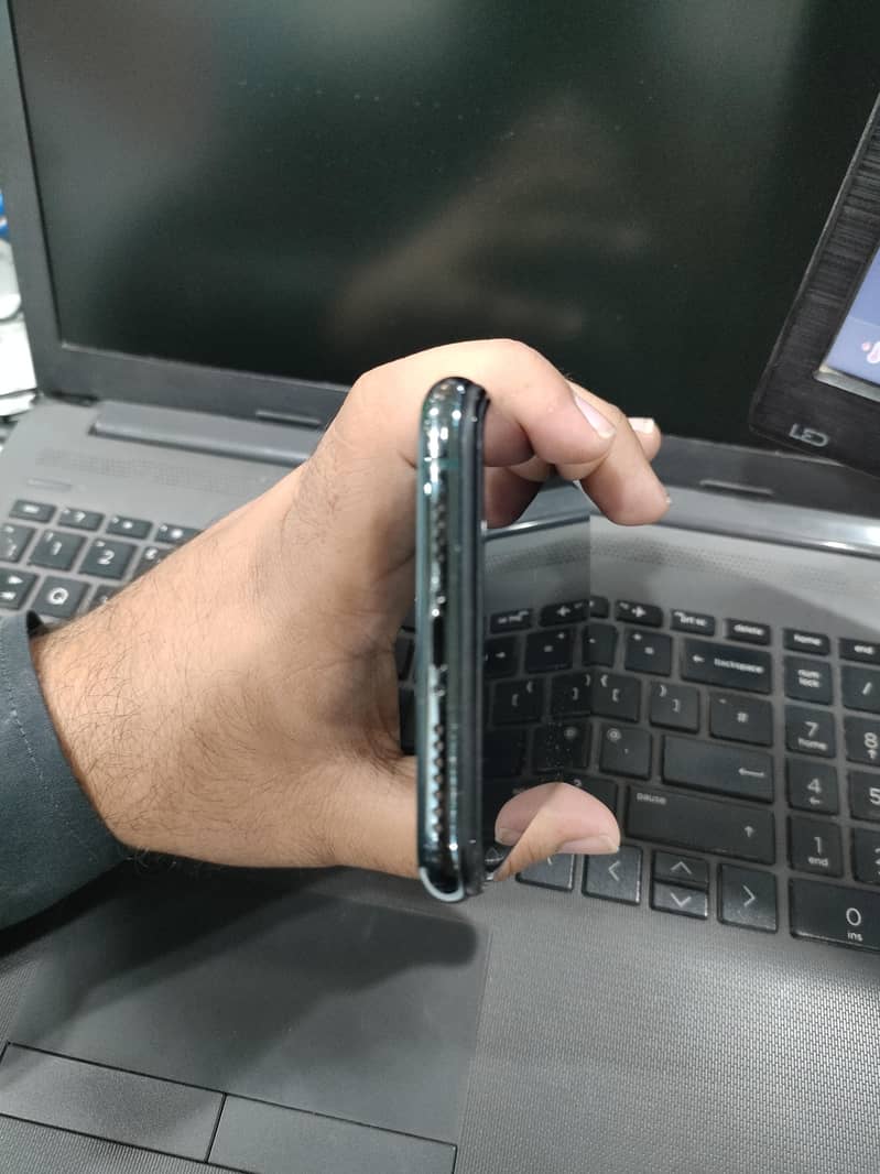 Apple iPhone 11 Pro Max | Factory Unlock 4