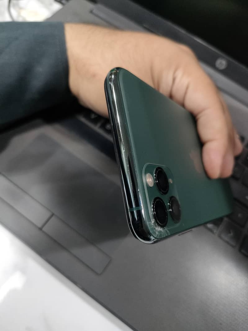 Apple iPhone 11 Pro Max | Factory Unlock 5