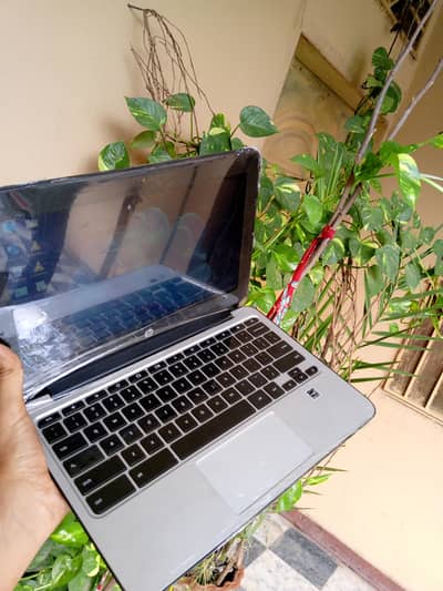 hp laptop  window 5/6 hours battery time urgent sale